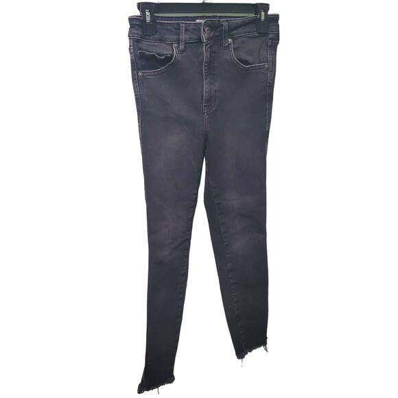 We The Free by Free People Faded Black Raw Hem High-Rise Jeans Size 27 - Picture 3 of 11